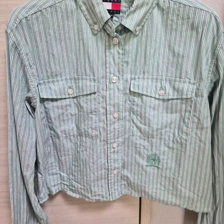 [BUNJANG] Tommy Hilfiger Striped Crop Shirt / 타미진스 스트라이프 크롭 셔츠
