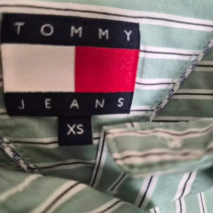 [BUNJANG] Tommy Hilfiger Striped Crop Shirt / 타미진스 스트라이프 크롭 셔츠