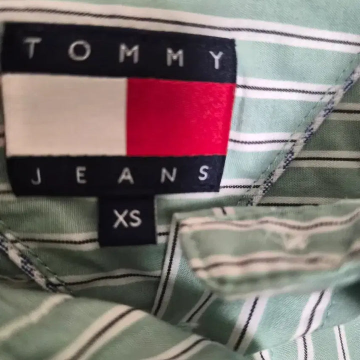 [BUNJANG] Tommy Hilfiger Striped Crop Shirt / 타미진스 스트라이프 크롭 셔츠
