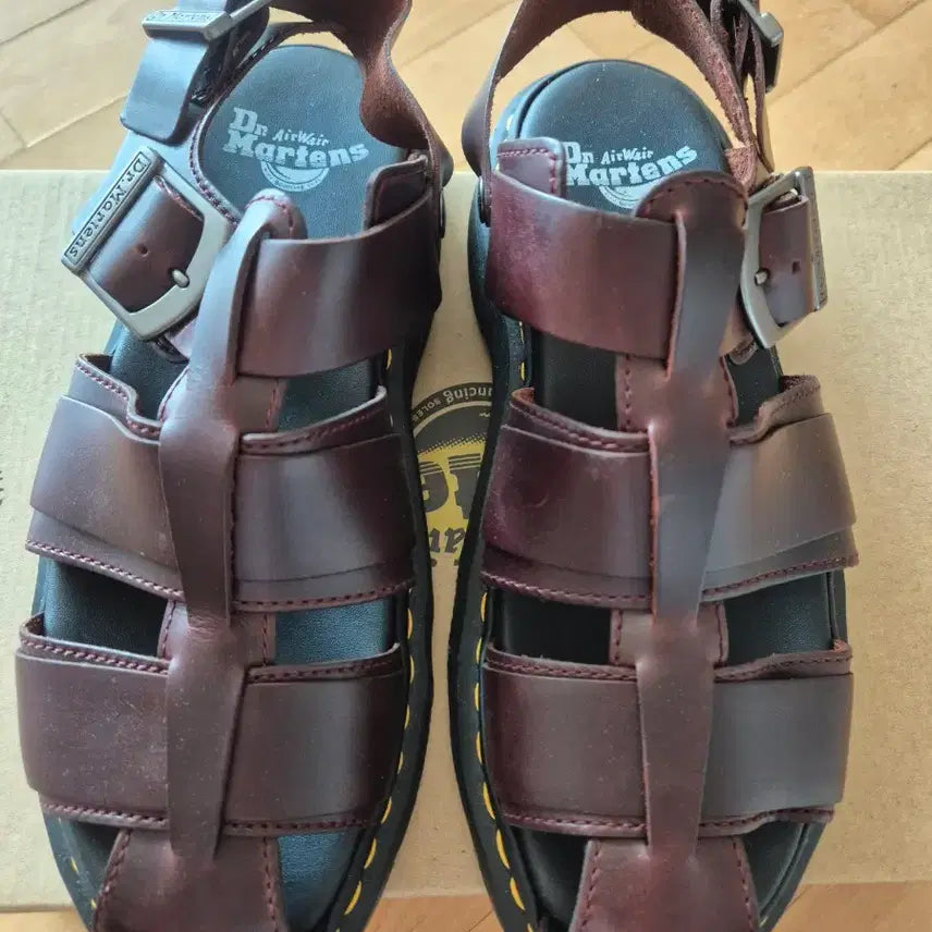[BUNJANG] Dr. Martens Cassian Dark Brown Sandals / 닥터마틴 카시안 다크브라운 샌들