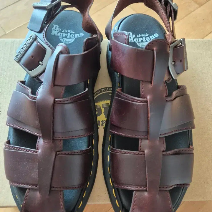 [BUNJANG] Dr. Martens Cassian Dark Brown Sandals / 닥터마틴 카시안 다크브라운 샌들