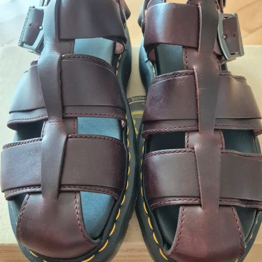 [BUNJANG] Dr. Martens Cassian Dark Brown Sandals / 닥터마틴 카시안 다크브라운 샌들