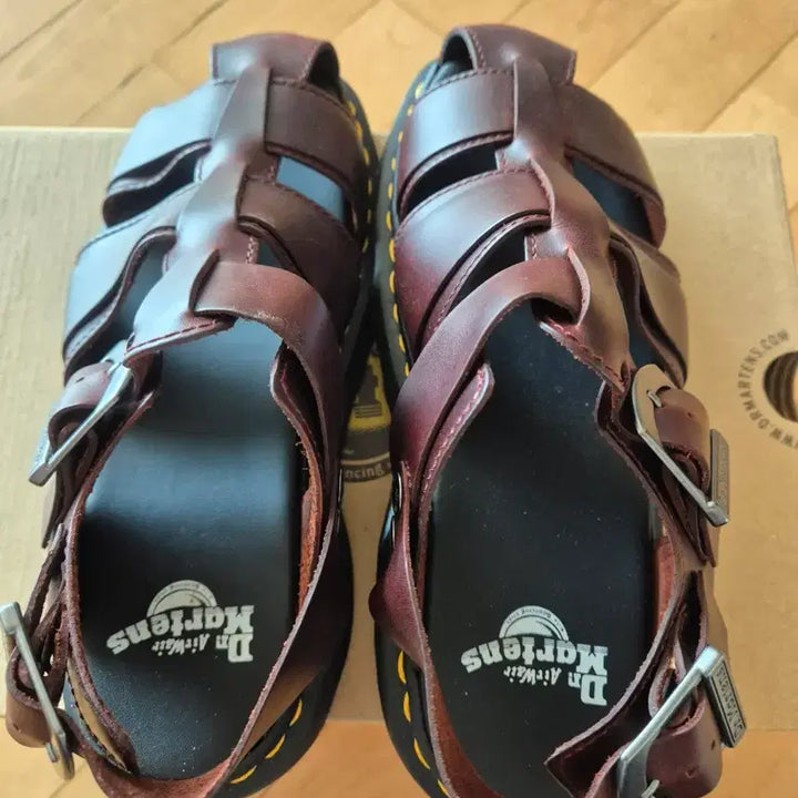 [BUNJANG] Dr. Martens Cassian Dark Brown Sandals / 닥터마틴 카시안 다크브라운 샌들