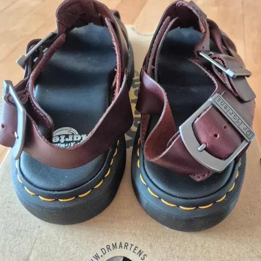 [BUNJANG] Dr. Martens Cassian Dark Brown Sandals / 닥터마틴 카시안 다크브라운 샌들