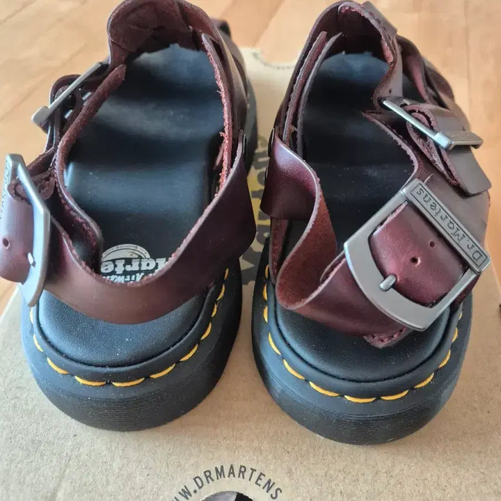 [BUNJANG] Dr. Martens Cassian Dark Brown Sandals / 닥터마틴 카시안 다크브라운 샌들