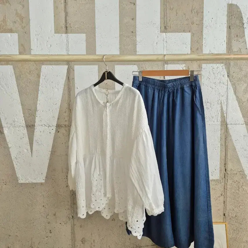 [SOLD OUT] 오버핏 레이스 화이트블라우스