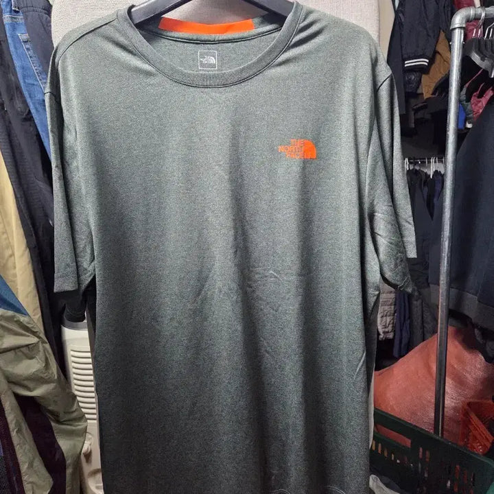[SOLD OUT] 노스페이스 기능성 반팔 티셔츠 회색