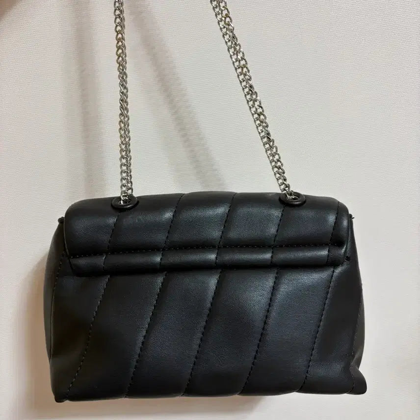 [SOLD OUT] 퀼팅 체인 숄더백 크로스백(거의새상품)