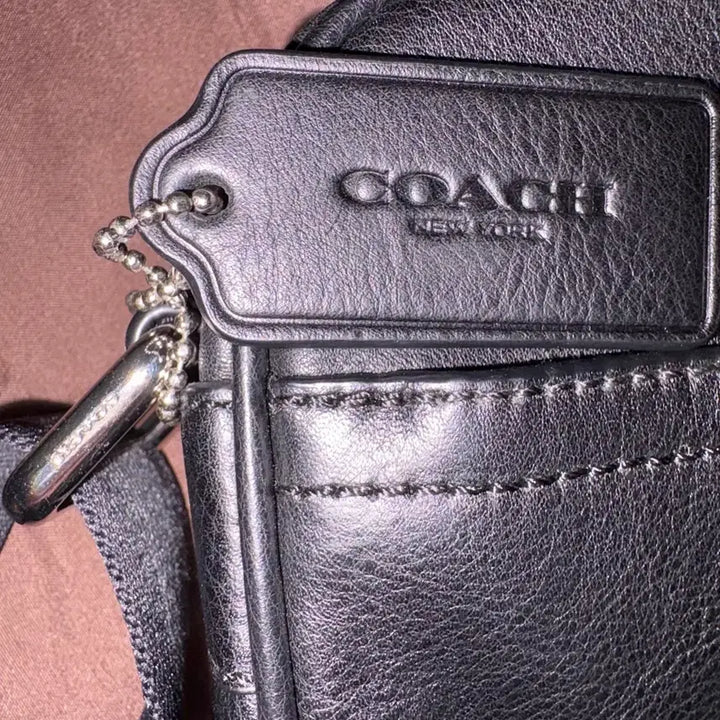 [BUNJANG] Leather Crossbody Bag (Unused) / 가죽 크로스백 미사용