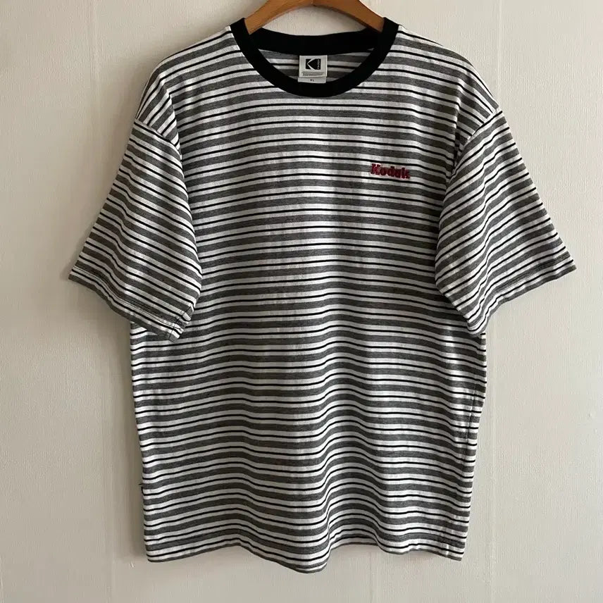 [SOLD OUT] 코닥 스트라이프 티셔츠