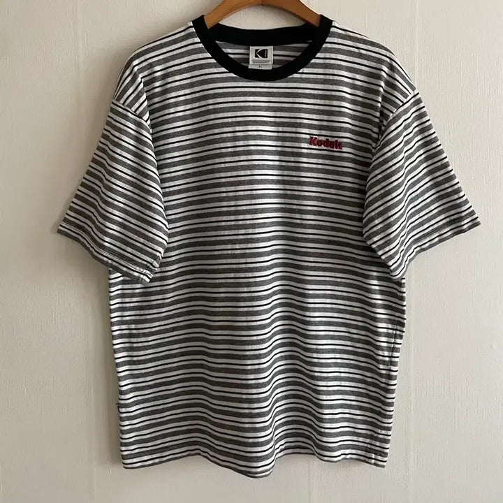 [SOLD OUT] 코닥 스트라이프 티셔츠