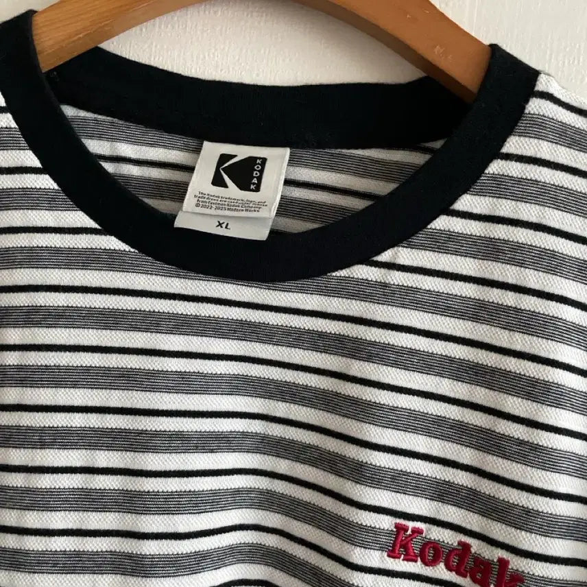 [SOLD OUT] 코닥 스트라이프 티셔츠