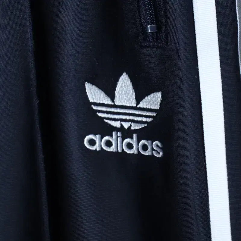 [BUNJANG] Adidas Firebird Navy Training Pants / (S-M) 아디다스 트레이닝복 바지 오리지널 파이어버드 네이비-2547