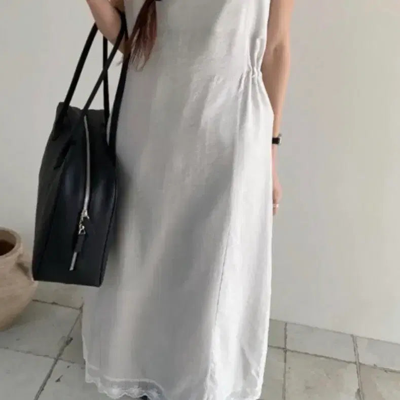 [BUNJANG] V-neck Lace Trim Long Dress / 뷔스티에 레이스 롱 원피스