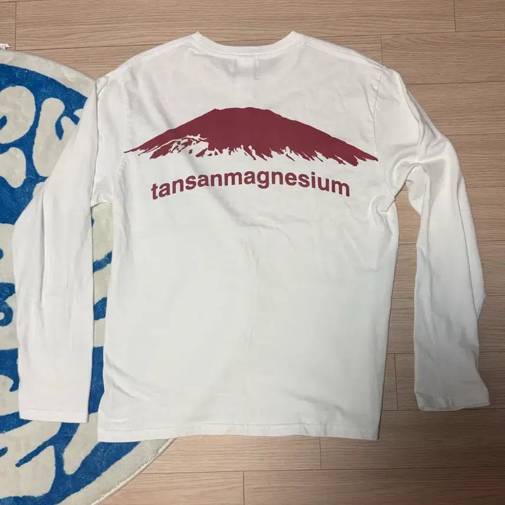 [SOLD OUT] 탄산마그네슘 마운틴 롱슬리브 티셔츠 화이트/레드