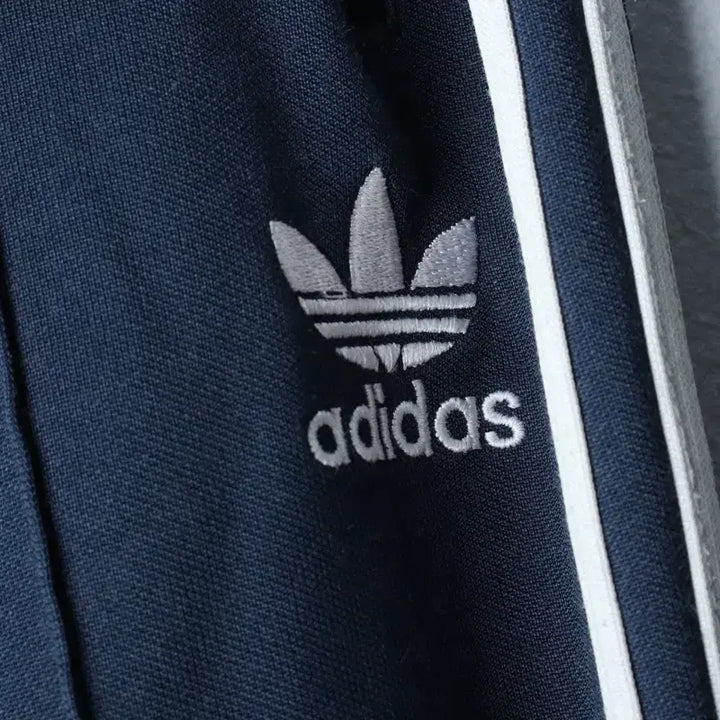 [BUNJANG] Adidas Europa Navy Training Pants / (S-M) 아디다스 트레이닝복 바지 유로파 네이비 에이징-254B