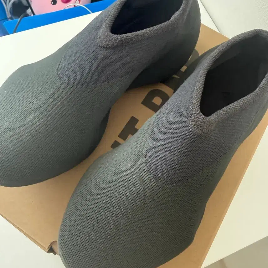 [BUNJANG] Adidas Yeezy Knit Runner 260 Shoes / 이지 니트러너 260 사이즈
