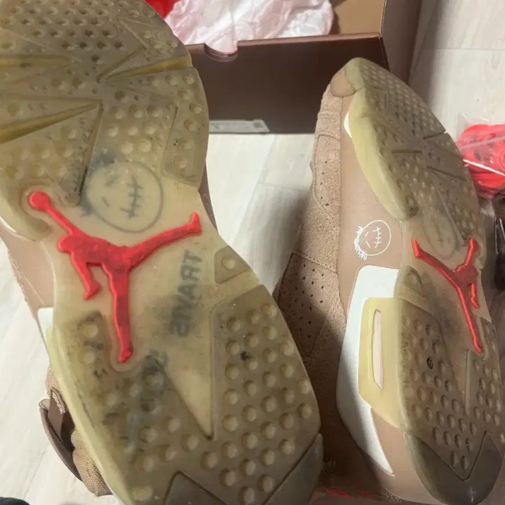 [BUNJANG] Nike Air Jordan 6 Travis Scott British Khaki Sneakers / 나이키 에어조던6 트래비스 스캇 브리티쉬 카키 신발