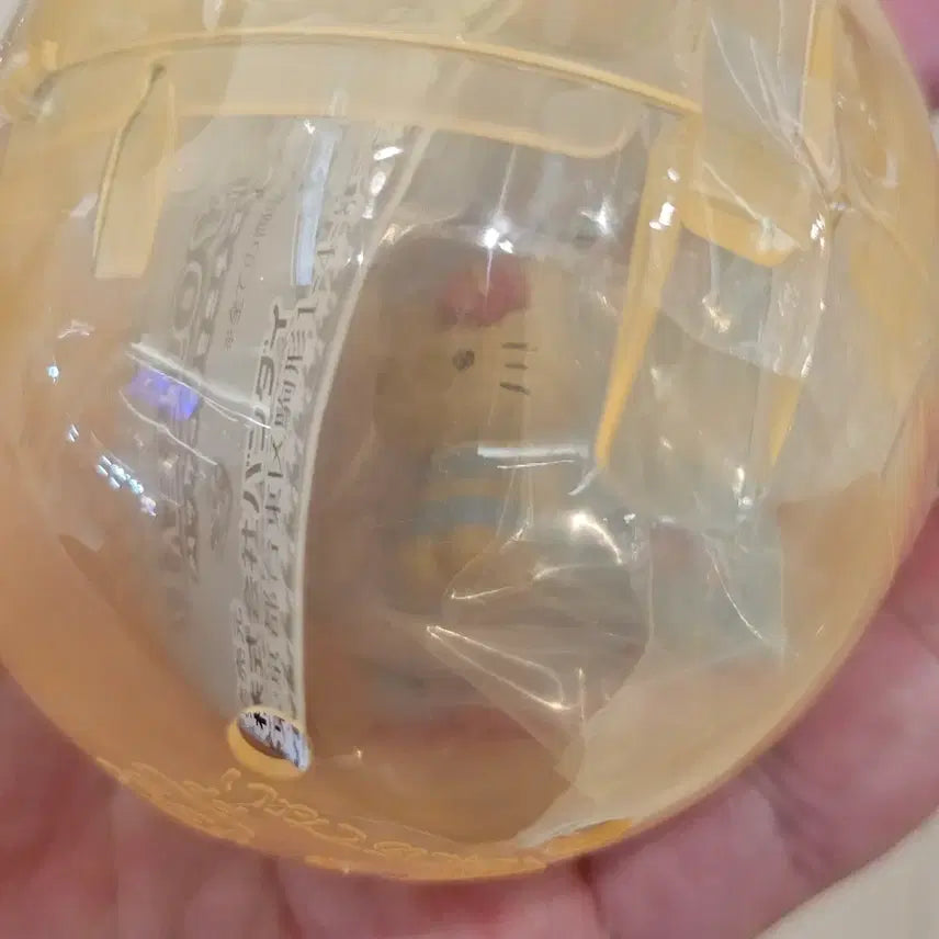 [BUNJANG] Bandai Hello Kitty Miniature Collection - Tanning Kitty Figure / 반다이 헬로키티 패키지 미니어처 컬렉션 가챠 새상품 - 태닝키티