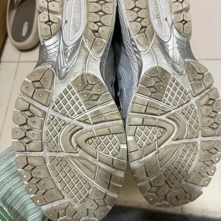 [BUNJANG] New Balance 1906 Sneakers / 뉴발란스1906