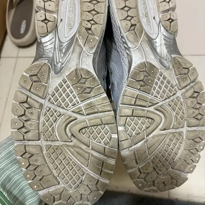 [BUNJANG] New Balance 1906 Sneakers / 뉴발란스1906