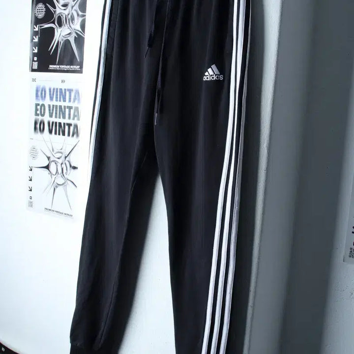 [BUNJANG] Adidas Training Pants Black Three-Stripe Jogger / W(XS) 아디다스 트레이닝복 바지 블랙 삼선 조거 밴딩 면-2551