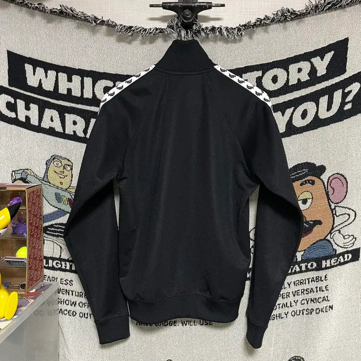 [SOLD OUT] 프레디페리 테이프 트랙탑 집업 S