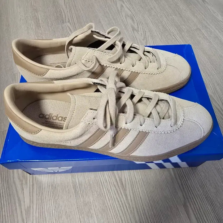 [BUNJANG] Adidas Stadt Magic Beige Sneakers / 아디다스 슈타트 매직 베이지 285