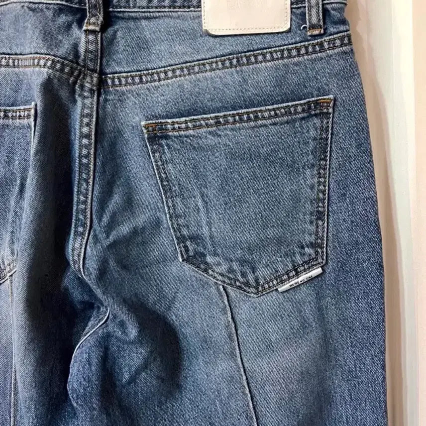 [BUNJANG] LAB101 28-inch Denim Jeans / LAB101 핀턱 데님 청바지 28 남녀공용 거의새것