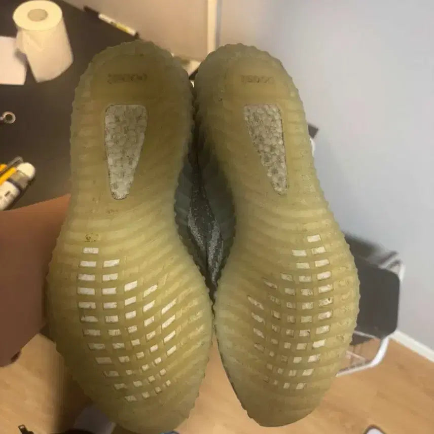 [BUNJANG] Adidas Yeezy Boost 350 V2 Zebra Sneakers / 아디다스 이지부스트 350 V2 지브라