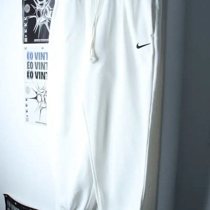 [BUNJANG] Nike Training Pants Wide Fit Jogger / (XL-2XL) 나이키 트레이닝복 바지 와이드핏 화이트 조거-2552