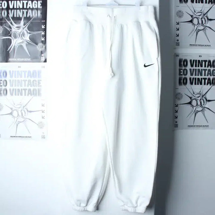 [BUNJANG] Nike Training Pants Wide Fit Jogger / (XL-2XL) 나이키 트레이닝복 바지 와이드핏 화이트 조거-2552
