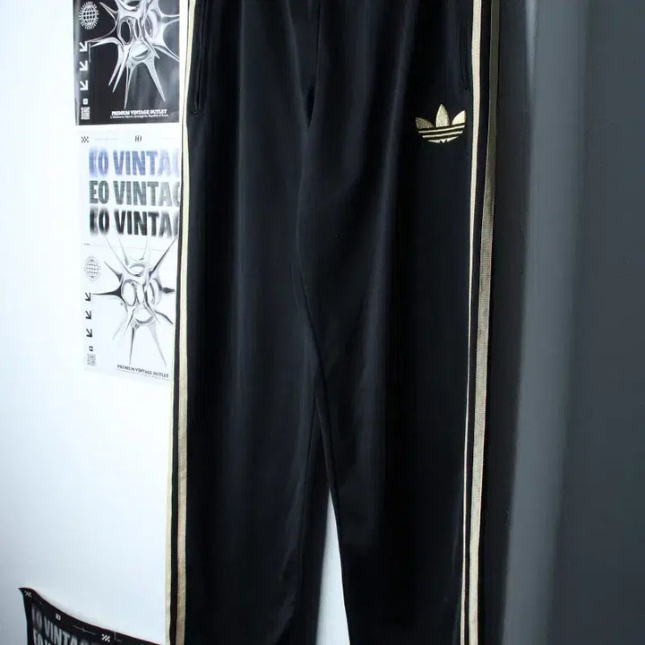 [BUNJANG] Adidas Training Pants Gold Emblem / (M-L) 아디다스 트레이닝복 바지 구파버 금장 희귀매물-2554
