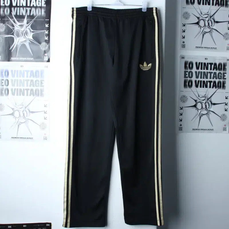 [BUNJANG] Adidas Training Pants Gold Emblem / (M-L) 아디다스 트레이닝복 바지 구파버 금장 희귀매물-2554