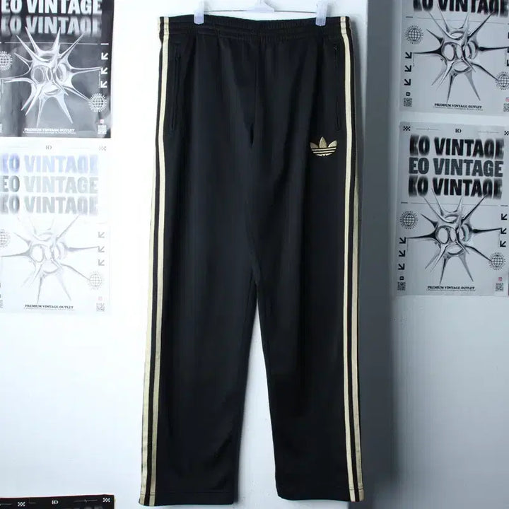[BUNJANG] Adidas Training Pants Gold Emblem / (M-L) 아디다스 트레이닝복 바지 구파버 금장 희귀매물-2554