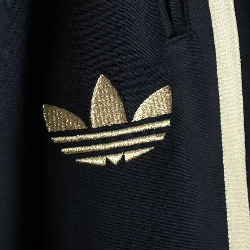[BUNJANG] Adidas Training Pants Gold Emblem / (M-L) 아디다스 트레이닝복 바지 구파버 금장 희귀매물-2554