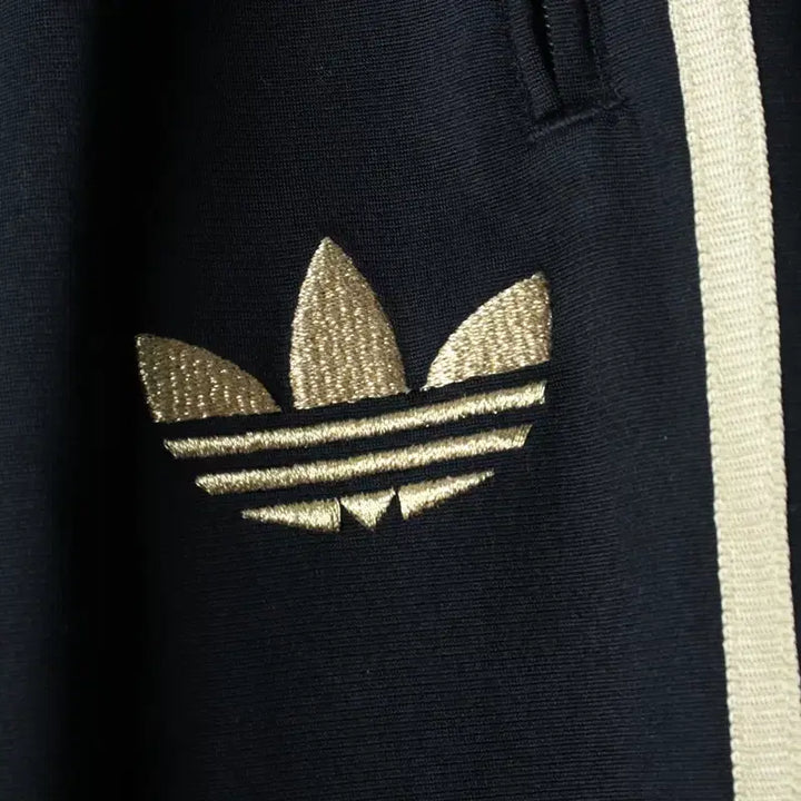 [BUNJANG] Adidas Training Pants Gold Emblem / (M-L) 아디다스 트레이닝복 바지 구파버 금장 희귀매물-2554