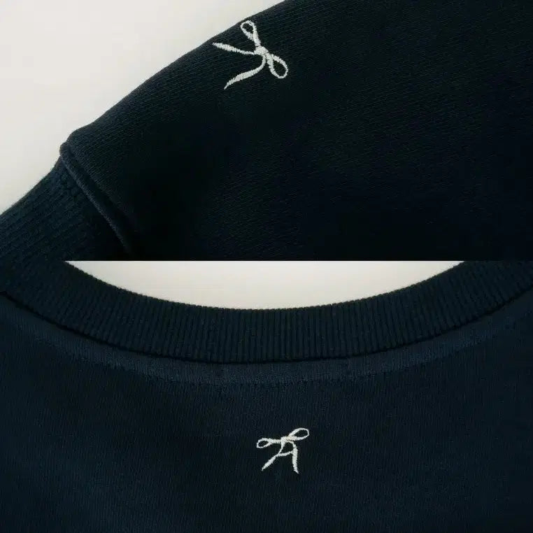 [BUNJANG] Avie Muah V-Neck Navy Long Sleeve T-Shirt / Avie muah  V넥 네이비티\새제품