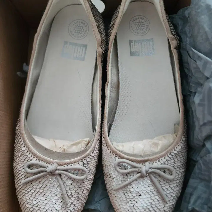 [BUNJANG] Fitflop Sequin Ribbon Flat Shoes / 핏플랍 스팽글 리본 플랫슈즈 250 새상품