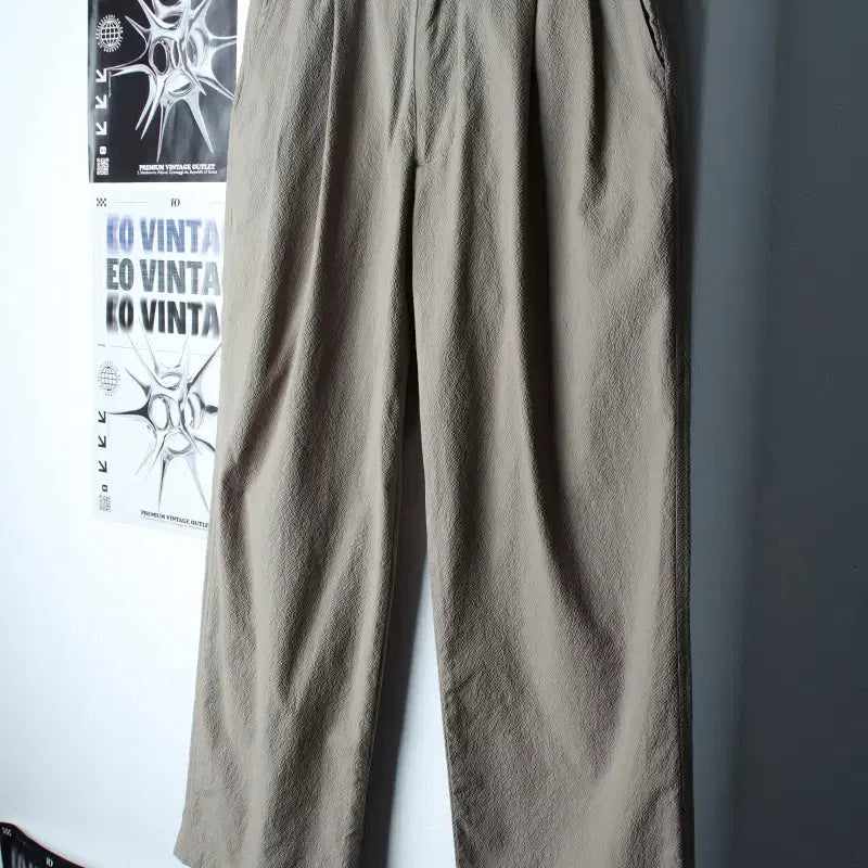 [BUNJANG] Outstanding Training Pants Khaki / (M-L) 아웃스탠딩 트레이닝복 바지 카키 밴딩 여름용 시원-2558