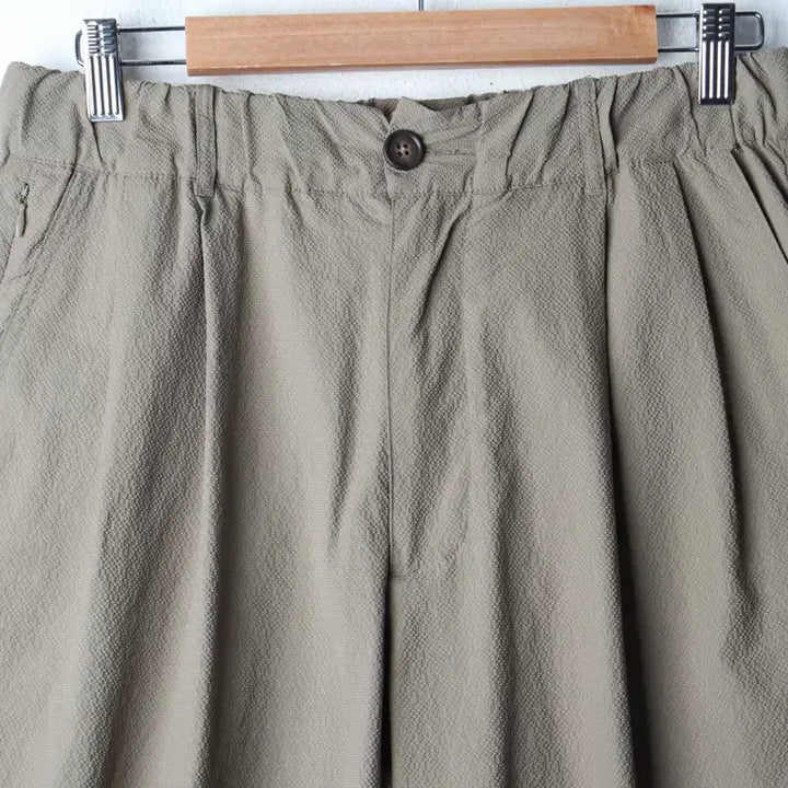 [BUNJANG] Outstanding Training Pants Khaki / (M-L) 아웃스탠딩 트레이닝복 바지 카키 밴딩 여름용 시원-2558