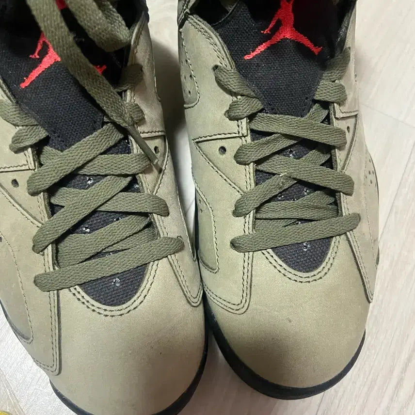 [BUNJANG] Jordan 6 Travis Scott Olive Sneakers / 나이키 조던 6 트래비스 스캇 올리브 260