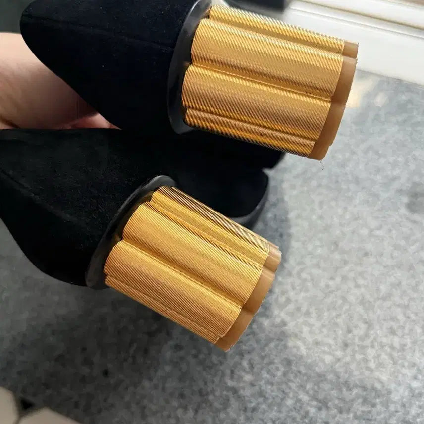 [BUNJANG] Salvatore Ferragamo Elinda Black Suede Pumps / 페라가모 엘린다 블랙 스웨이드 펌프스 245