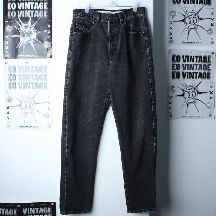 [BUNJANG] Diesel Straight Fit Black Denim Jeans / (XL) 디젤 청바지 데님 흑청 일자핏 이태리-255D