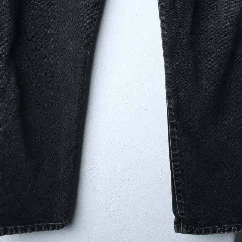 [BUNJANG] Diesel Straight Fit Black Denim Jeans / (XL) 디젤 청바지 데님 흑청 일자핏 이태리-255D