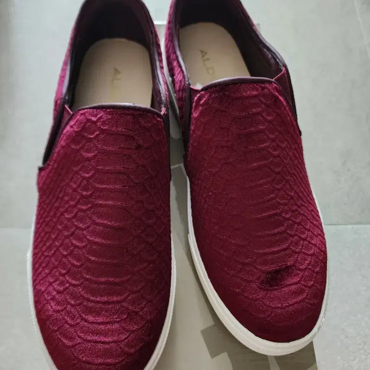 [BUNJANG] ALDO Burgundy Slip-on Sneakers / 알도 버건디 슬립온 스니커즈 250 새상품