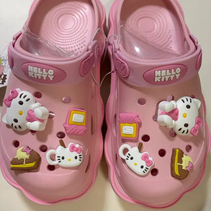 [SOLD OUT] 키티 크록스
