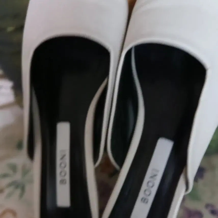 [SOLD OUT] BOONI 화이트 가죽 뮬 슬리퍼 245