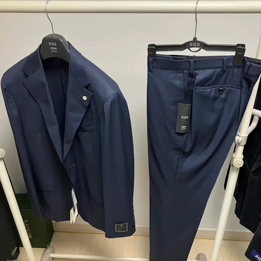 [BUNJANG] Zieg Navy Suit Set (Kiton Group Carlo Barbera Fabric) / 지이크 네이비 수트 셋업 (kiton 그룹 패밀리 원단)