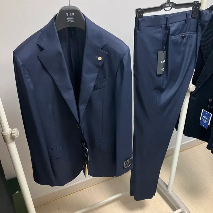[BUNJANG] Zieg Navy Suit Set (Kiton Group Carlo Barbera Fabric) / 지이크 네이비 수트 셋업 (kiton 그룹 패밀리 원단)